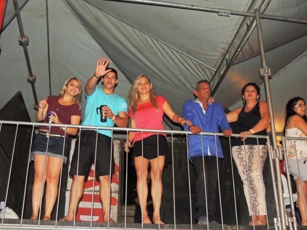 Bandas levam o público à praça na segunda feira de carnaval - Imagem 38