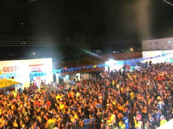Gilmelândia fecha com chave de ouro a última noite de Carnaval em Barras - Imagem 4