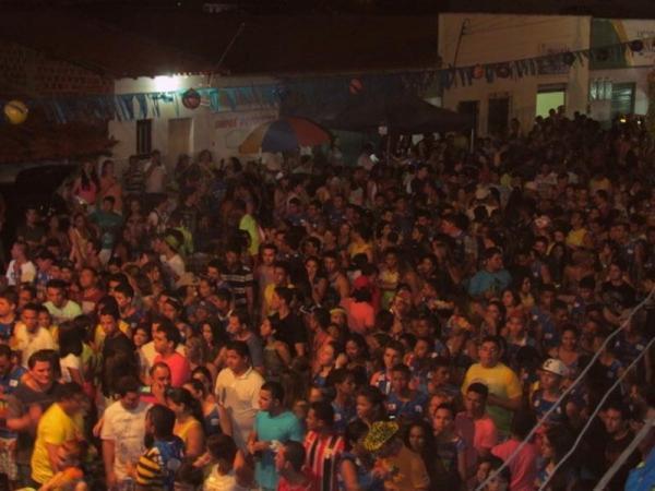 Gilmelândia fecha com chave de ouro a última noite de Carnaval em Barras - Imagem 100