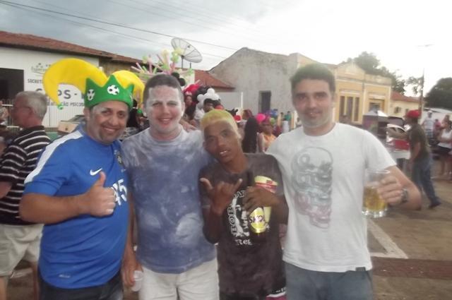 I Corso de Esperantina reuniu grande número de foliões; veja os melhores momentos.