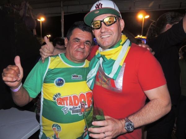 Prefeita Neuma Café se confraterniza com o povão na terça de carnaval - Imagem 106