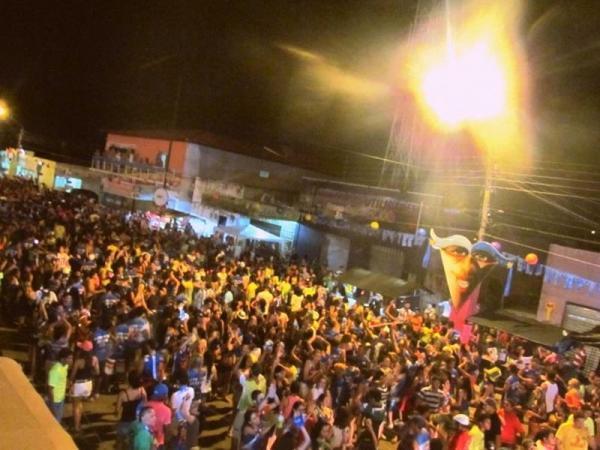Gilmelândia fecha com chave de ouro a última noite de Carnaval em Barras - Imagem 104