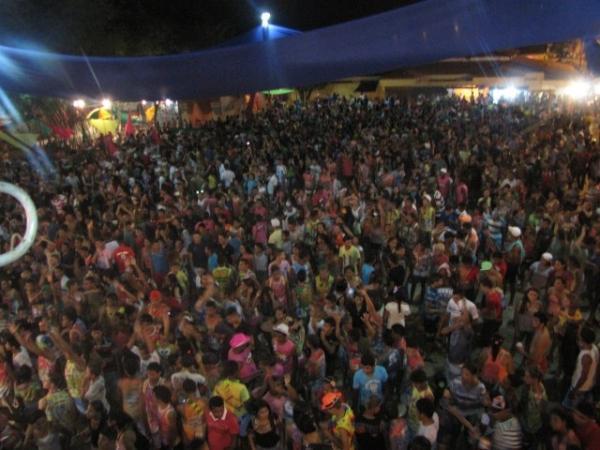 Muita festa e alegria no ultimo dia de carnaval no município de Miguel Alves - Imagem 4
