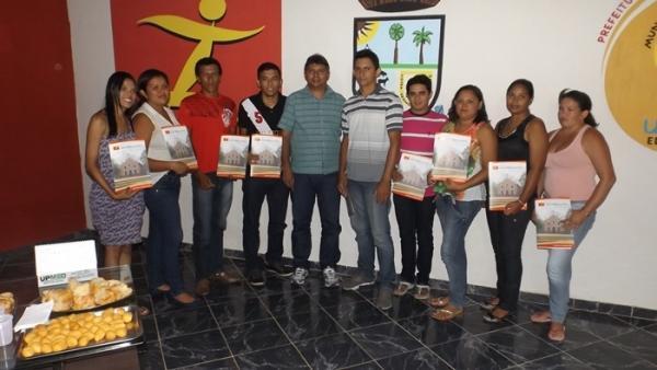 Zé Henrique efetiva 10 funcionários aprovados em concurso de 2011, e pretende fazer um concurso público até o fim do ano - Imagem 4