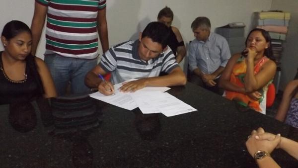 Zé Henrique efetiva 10 funcionários aprovados em concurso de 2011, e pretende fazer um concurso público até o fim do ano - Imagem 14