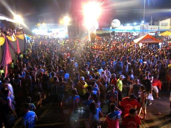 Veja mais fotos de quem curtiu o Carnaval de Barras 2014 - Imagem 30