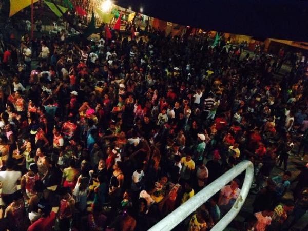 Muita festa e alegria no ultimo dia de carnaval no município de Miguel Alves - Imagem 1