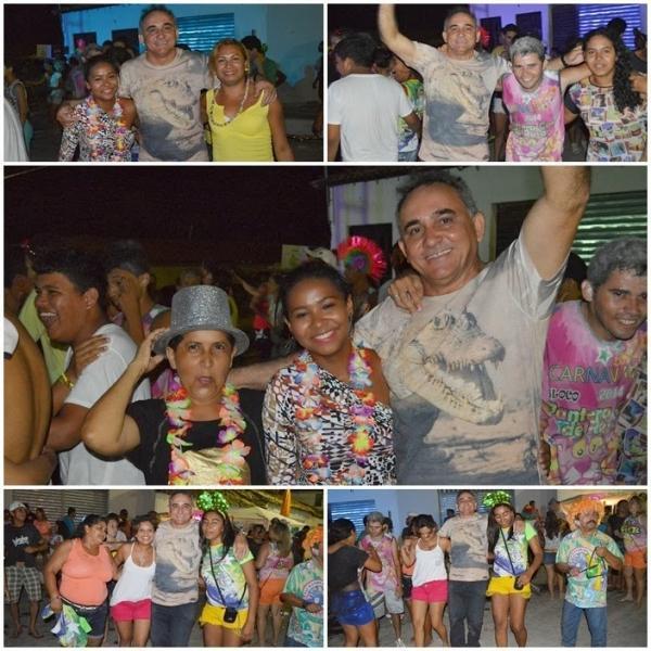 Taradão e Forró Du Moral levanta os foliões na 3ª noite do carnaval buritiense - Imagem 11