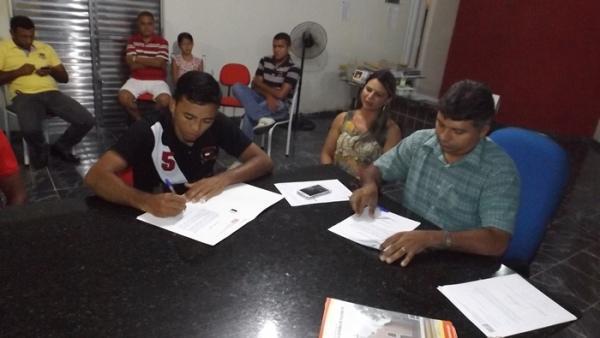 Zé Henrique efetiva 10 funcionários aprovados em concurso de 2011, e pretende fazer um concurso público até o fim do ano - Imagem 15