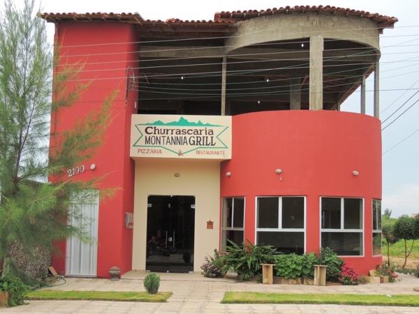 Churrascaria Montannia Grill promove seresta sexta (14) com Isaías Além da Paixão - Imagem 2