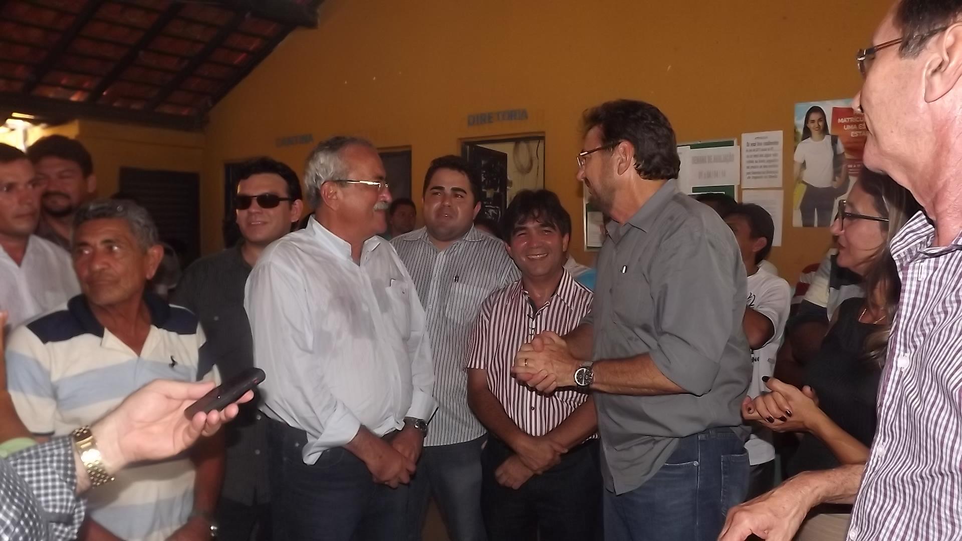 Governador Wilson Martins inaugura estrada em São João do Arraial com a presença do ex-prefeito Limma