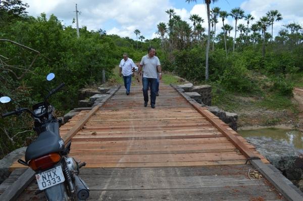 Prefeito Bernildo Val visita obras de infraestrutura no município de Buriti dos Lopes - Imagem 3