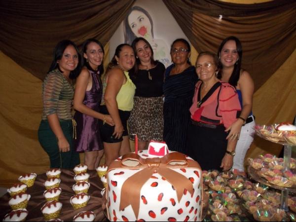 Primeira dama Lindyane Batista comemora aniversário ao lado de amigos e familiares. - Imagem 16