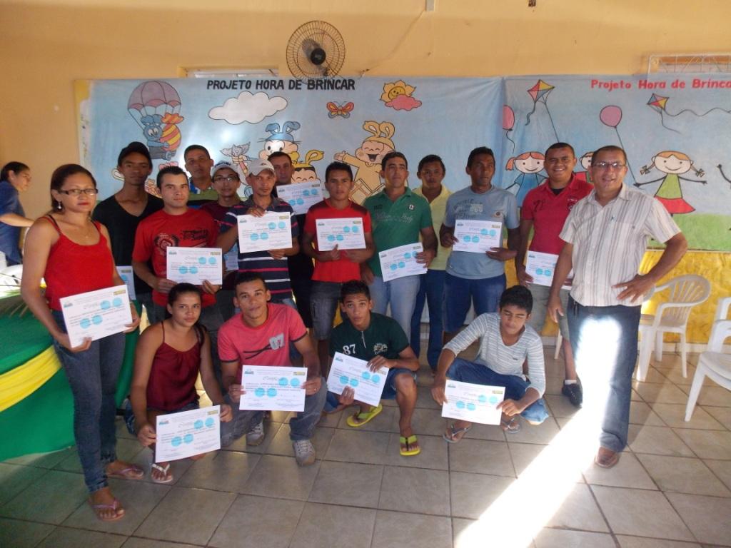 Alunos do curso de instalação elétrica recebem certificados