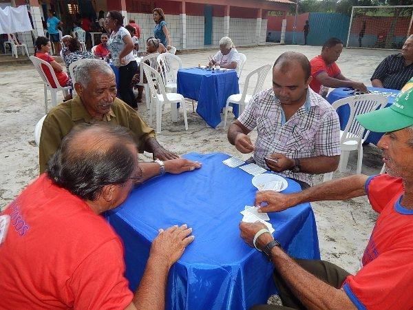 Secretaria de Assistência Social realiza encontro com os Idosos  - Imagem 19