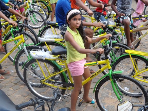 Prefeitura de Caracol entrega bicicletas do Pedala Piauí - Imagem 17
