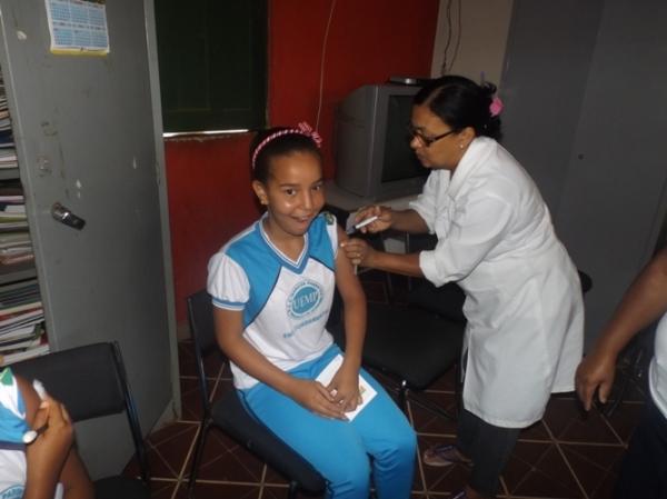 Secretaria Municipal de Saúde realiza campanha de vacinação contra os vírus HPV - Imagem 2