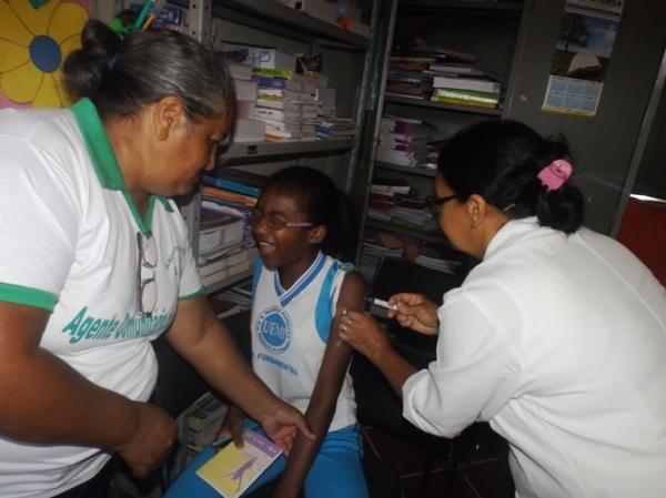 Secretaria Municipal de Saúde realiza campanha de vacinação contra os vírus HPV - Imagem 4