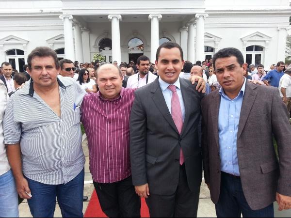 Prefeito Reginaldo e vice-prefeito Chico Moura participam da posse do governador Zé Filho - Imagem 1