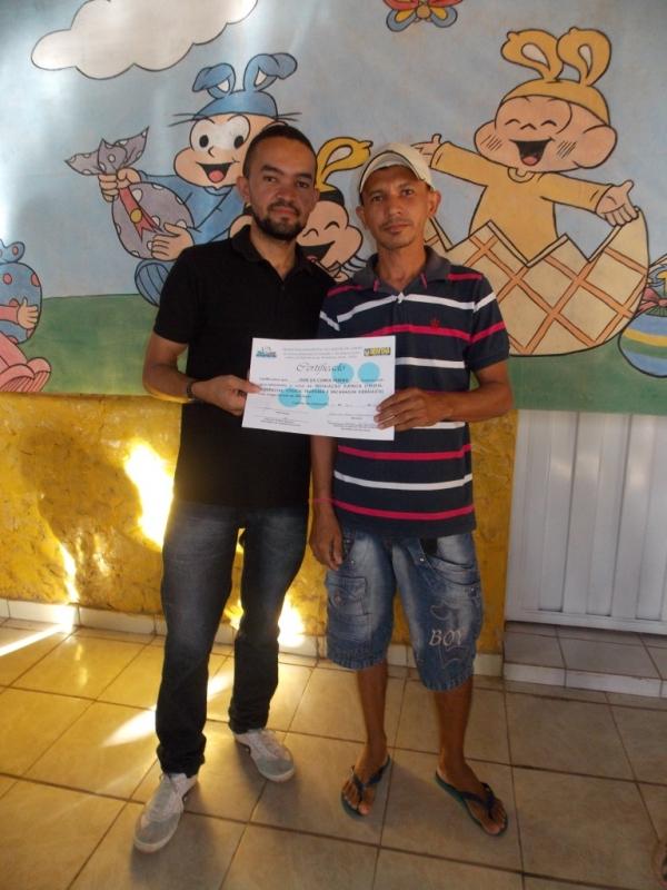 Alunos do curso de instalação elétrica recebem certificados - Imagem 20