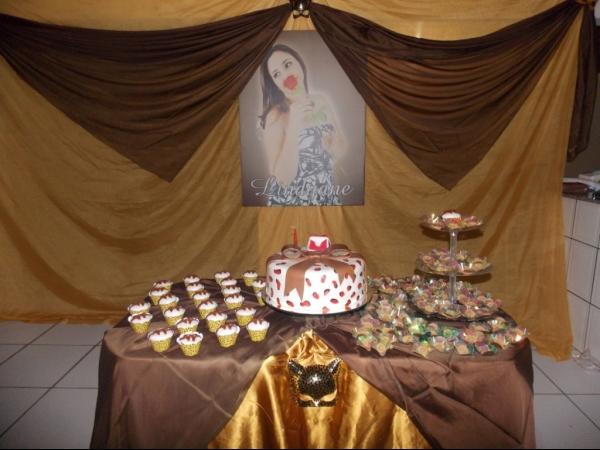 Primeira dama Lindyane Batista comemora aniversário ao lado de amigos e familiares. - Imagem 1