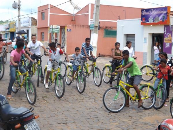 Prefeitura de Caracol entrega bicicletas do Pedala Piauí - Imagem 1