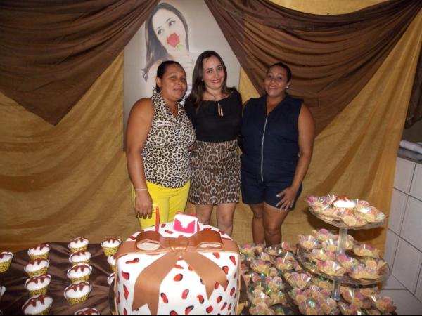 Primeira dama Lindyane Batista comemora aniversário ao lado de amigos e familiares. - Imagem 8