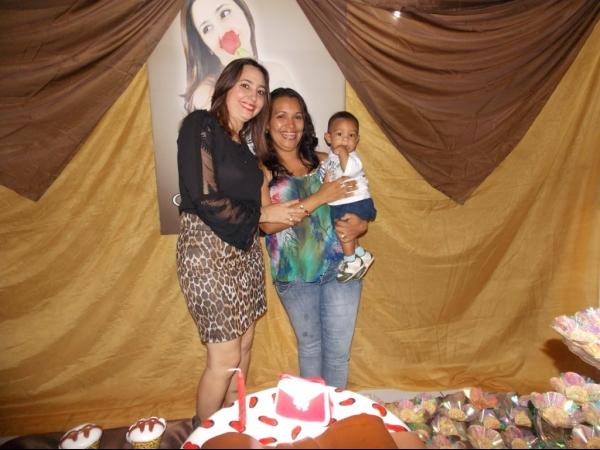 Primeira dama Lindyane Batista comemora aniversário ao lado de amigos e familiares. - Imagem 13