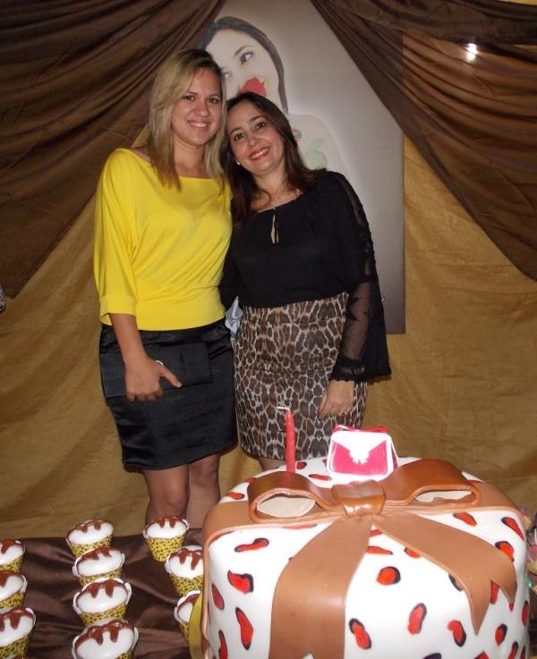 Primeira dama Lindyane Batista comemora aniversário ao lado de amigos e familiares. - Imagem 9