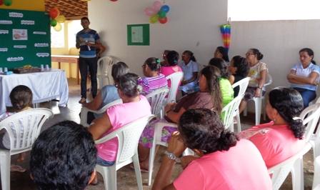 CRAS e SEMAS Realiza festa para o grupo Reviver