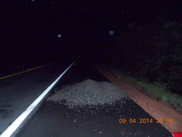 Jovens se acidentam na BR 343 - Imagem 1