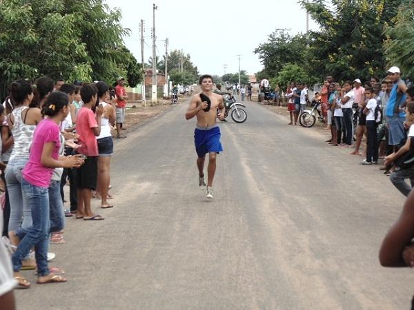 Competições e show gospel marcou o 2º dia de comemorações pelo 50 anos de emancipação política de Santo Inácio     - Imagem 14