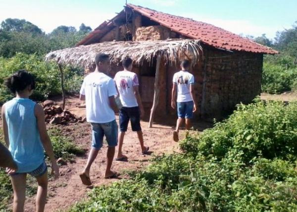 Jovens realizam ação beneficente - Imagem 3
