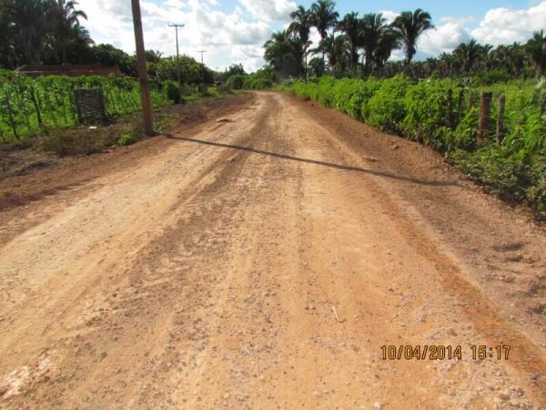 Prefeitura recupera estrada no interior do município - Imagem 6
