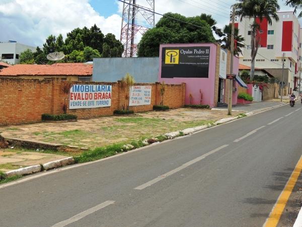 Dois excelentes terrenos à vendas localizados no centro comercial - Imagem 1
