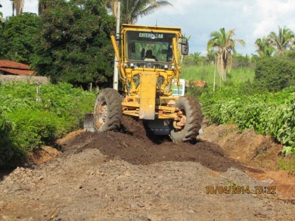 Prefeitura recupera estrada no interior do município - Imagem 3