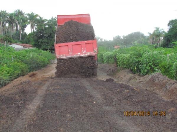 Prefeitura recupera estrada no interior do município - Imagem 5