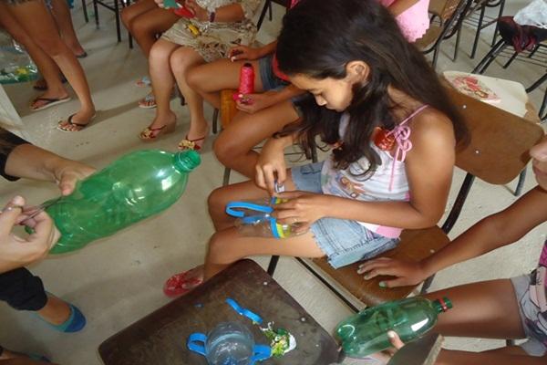 Jovens da comunidade Felipe recebem oficina de reciclagem - Imagem 4