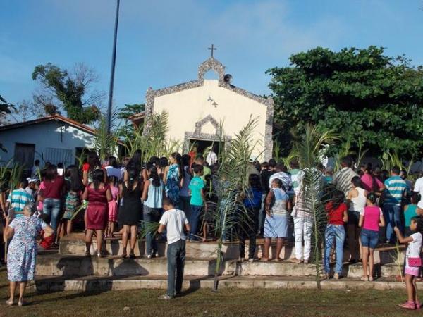 Procissão e missa do Domingo de Ramos abrem Semana Santa em Batalha - PI - Imagem 21