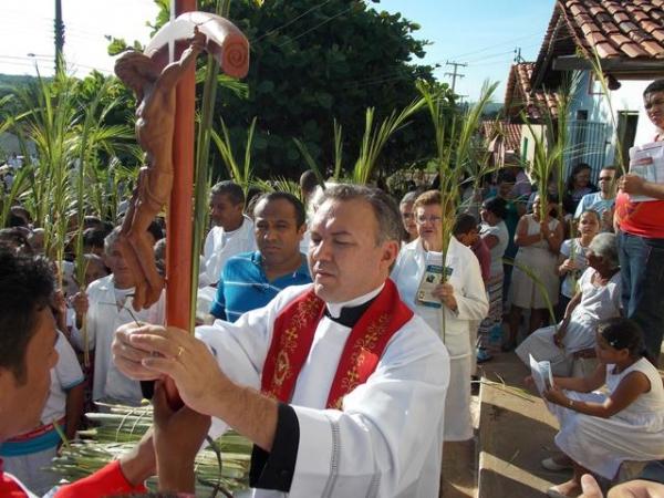 Procissão e missa do Domingo de Ramos abrem Semana Santa em Batalha - PI - Imagem 12
