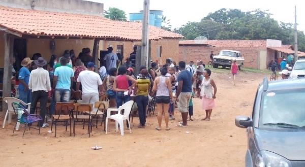 Vice-prefeito mantém a tradição de distribuição de cestas básicas na semana santa. - Imagem 2