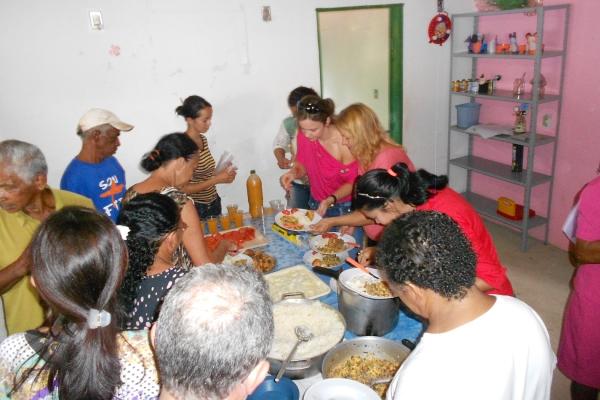 A Prefeita de Currais Claudia Lobo Promove mais um encontro dos idosos no CRAS, - Imagem 2