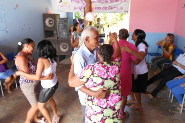 A Prefeita de Currais Claudia Lobo Promove mais um encontro dos idosos no CRAS, - Imagem 4