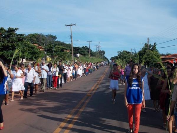 Procissão e missa do Domingo de Ramos abrem Semana Santa em Batalha - PI - Imagem 8