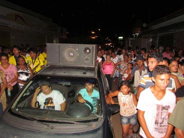 Procissão e Missa de Ramos marcam abertura da Semana Santa - Imagem 26