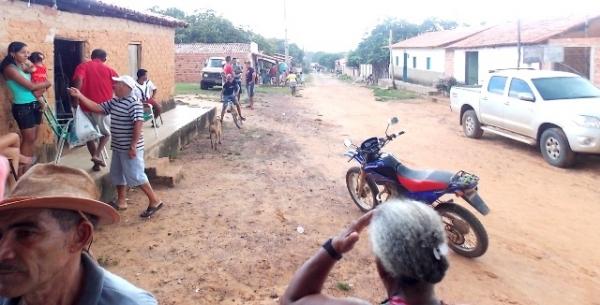 Vice-prefeito mantém a tradição de distribuição de cestas básicas na semana santa. - Imagem 4