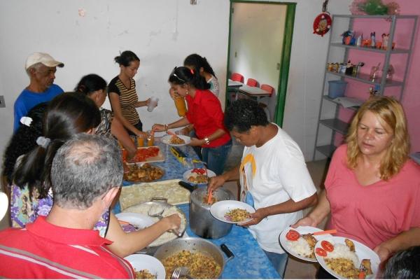 A Prefeita de Currais Claudia Lobo Promove mais um encontro dos idosos no CRAS, - Imagem 1