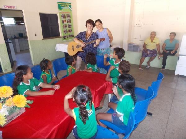 Escola municipal realiza semana da leitura - Imagem 17