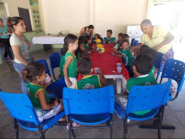 Escola municipal realiza semana da leitura - Imagem 16