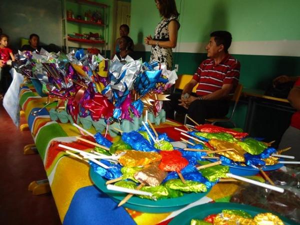 Secretária Municipal de Assistência Social (SMAS) realiza encerramento do Curso de Chocolates - Imagem 30